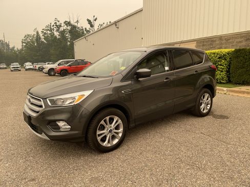 Used 2019 Ford Escape SE AWD/4WD image 8