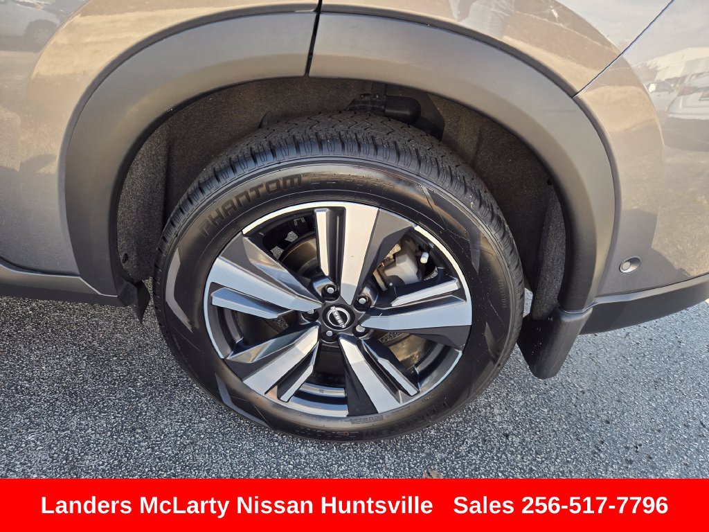 Used 2025 Nissan Rogue SL w/ SL Premium Package AWD/4WD image 12