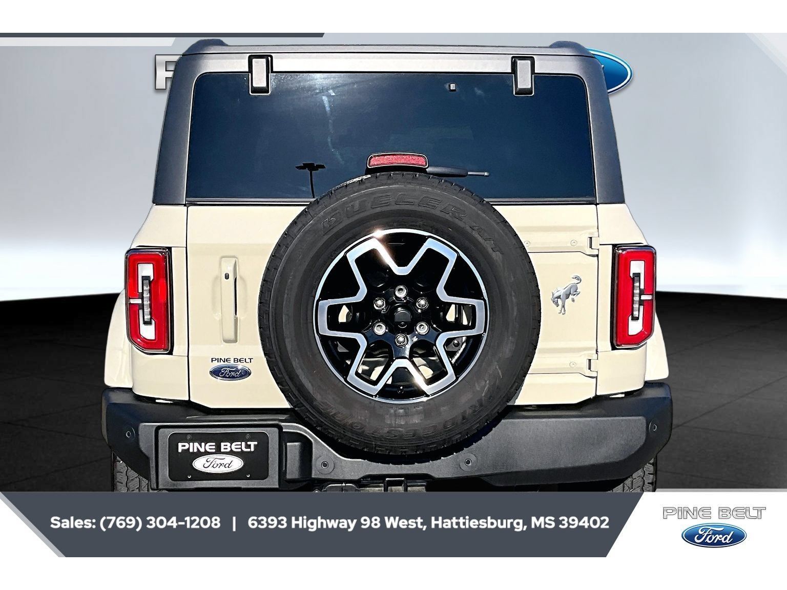 Used 2025 Ford Bronco Outer Banks AWD/4WD image 4