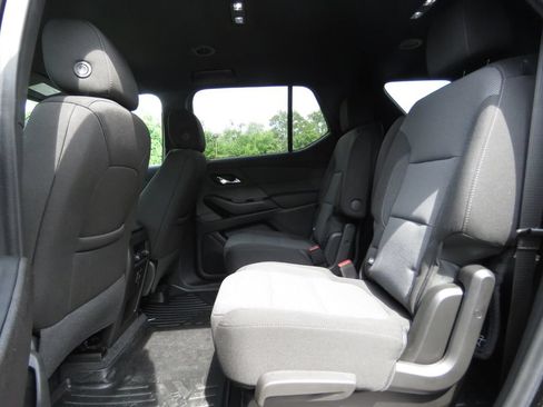 Used 2023 Chevrolet Traverse LT w/ LPO, Cargo Package AWD/4WD image 20
