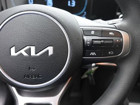Used 2025 Kia Sportage LX AWD/4WD image 14