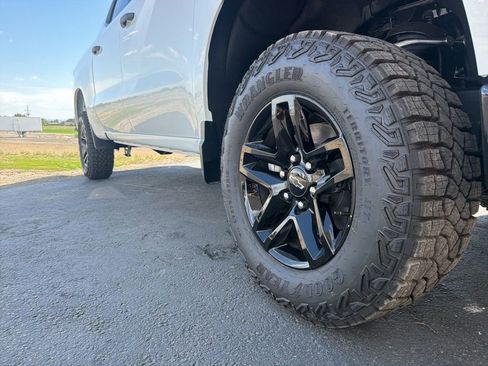 New 2026 Chevrolet Silverado 1500 Custom Trail Boss AWD/4WD image 4