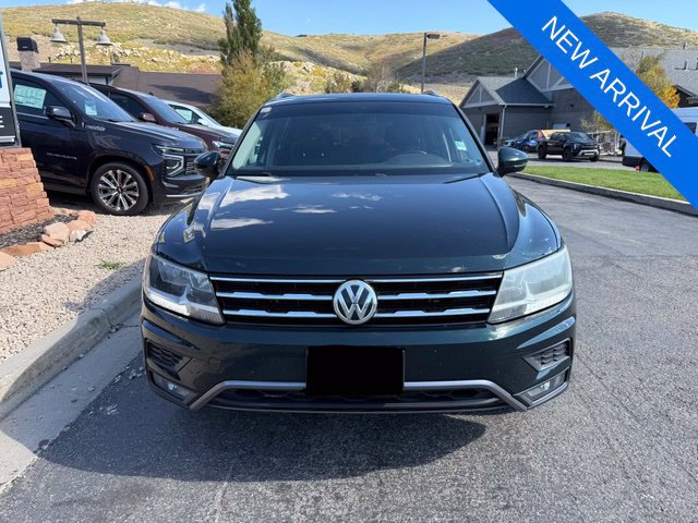 Used 2018 Volkswagen Tiguan SEL w/ 3rd Row Seat Package AWD/4WD image 2