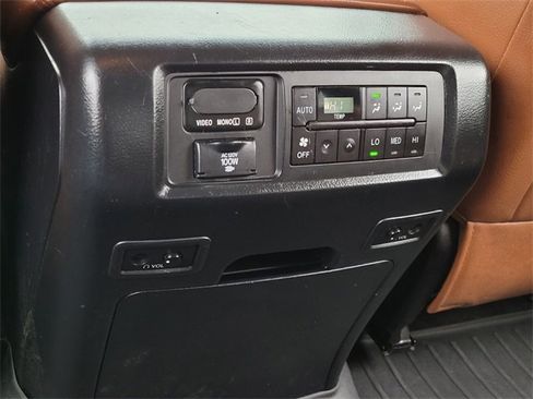 Used 2012 Toyota Sequoia Platinum image 17