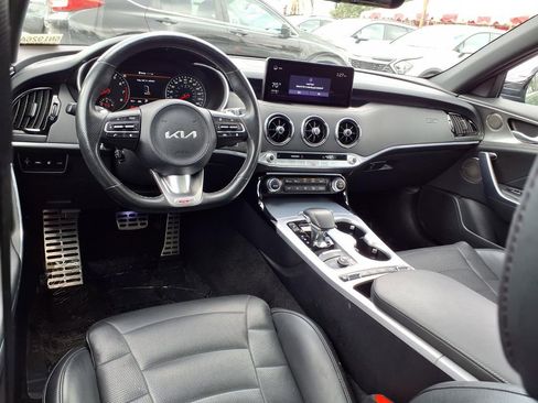 Used 2022 Kia Stinger GT2 image 13