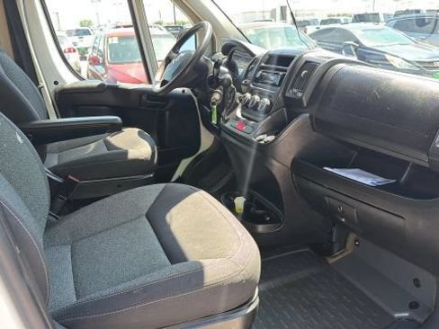 Used 2016 RAM ProMaster 2500 w/ Interior Convenience Group FWD image 11