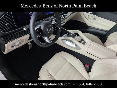 New 2026 Mercedes-Benz GLS 580 4MATIC image 8