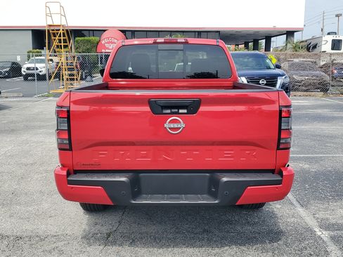 Certified 2025 Nissan Frontier SV RWD image 5