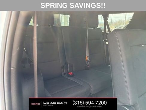 Used 2025 Chevrolet Suburban LS image 15