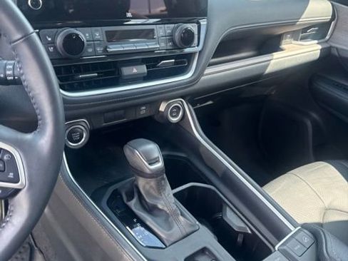 Used 2024 Toyota Grand Highlander AWD image 10