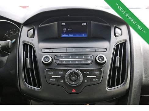 Used 2018 Ford Focus SE image 25