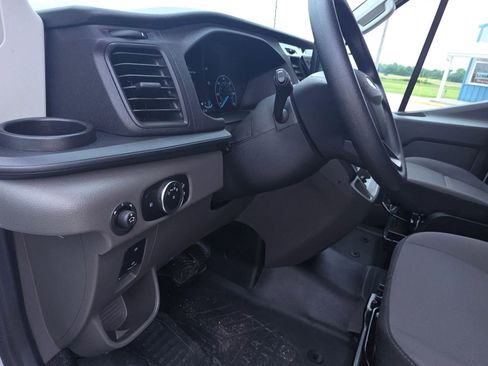 Used 2025 Ford Transit 350 XLT RWD image 19