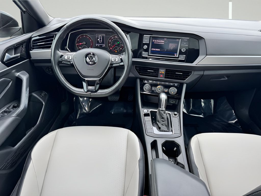 Used 2019 Volkswagen Jetta R-Line FWD image 10