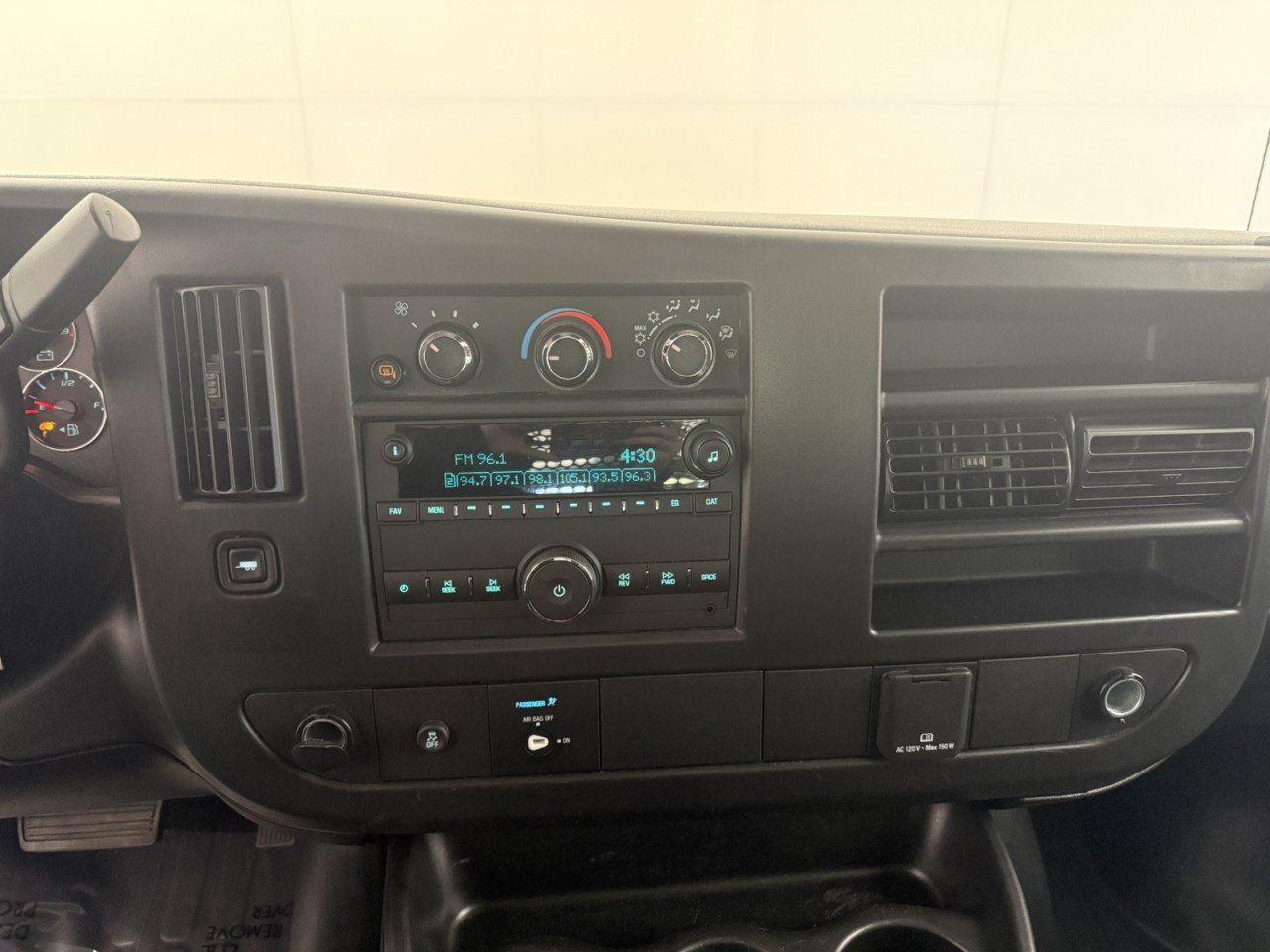 Used 2025 GMC Savana 2500 w/ Driver Convenience Package RWD image 18
