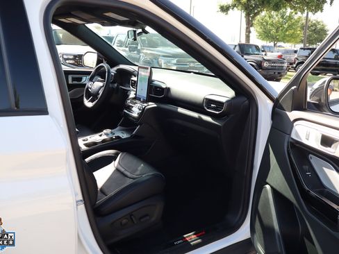 Used 2024 Ford Explorer ST w/ Equipment Group 401A AWD/4WD image 32