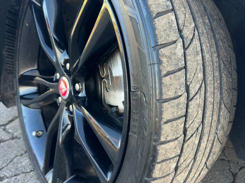 Used 2016 Jaguar XF R-Sport image 5