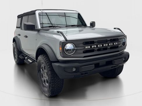 Used 2023 Ford Bronco Big Bend AWD/4WD image 2