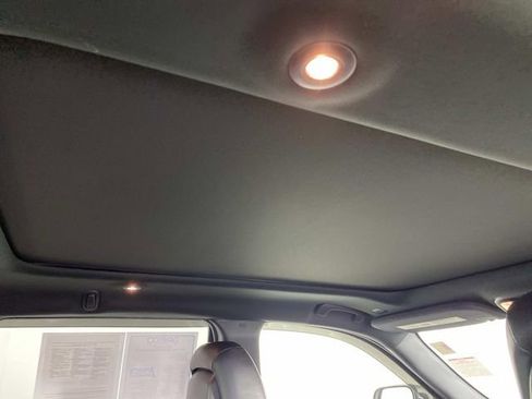 Used 2017 Jeep Grand Cherokee Limited w/ Luxury Group II image 13