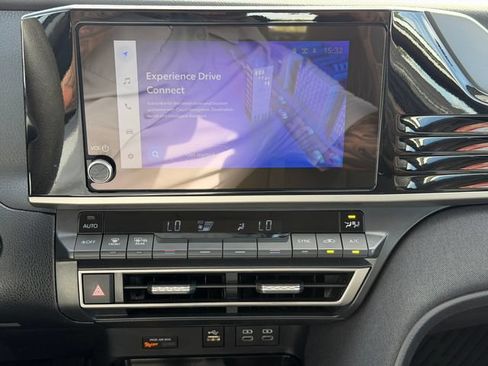 Used 2025 Toyota Camry LE FWD image 14