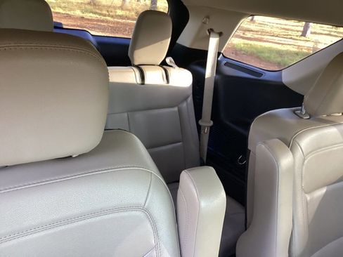 Used 2020 Ford Explorer XLT w/ Equipment Group 202A image 24