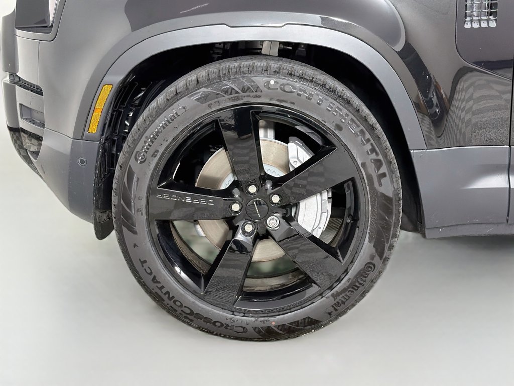 New 2026 Land Rover Defender 110 S AWD/4WD image 33