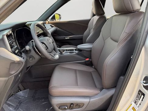 Certified 2026 Lexus TX 350 AWD w/ Technology Package image 17