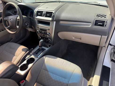 Used 2011 Ford Fusion SE FWD image 15