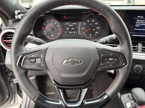 Certified 2025 Chevrolet Trax RS w/ Driver Confidence Package FWD image 16