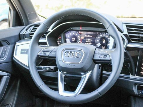 Used 2025 Audi Q3 2.0T Premium w/ Convenience Package AWD/4WD image 16