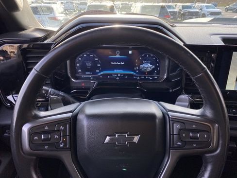 Used 2022 Chevrolet Silverado 1500 ZR2 w/ Technology Package image 15
