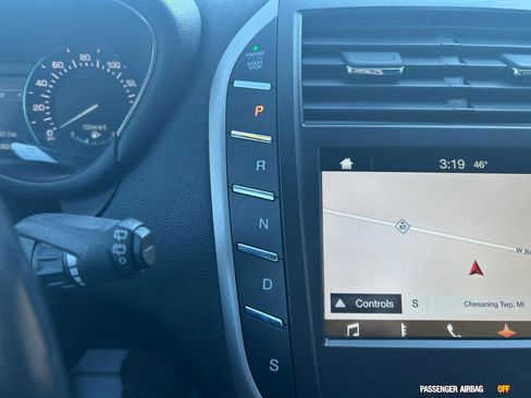 Used 2016 Lincoln MKC Reserve w/ Lincoln MKC Climate Package image 27