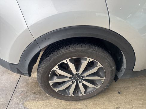 Used 2018 Kia Sportage EX image 14