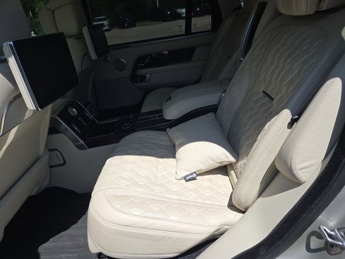 Used 2020 Land Rover Range Rover LWB SV Autobiography image 7