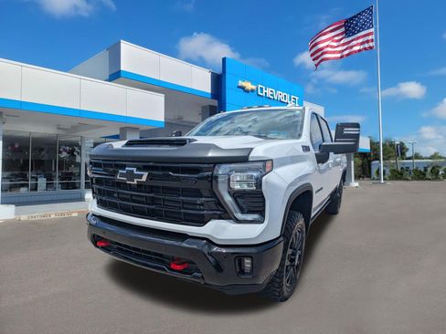 Used 2025 Chevrolet Silverado 2500 LTZ w/ Trail Boss Package AWD/4WD image 8