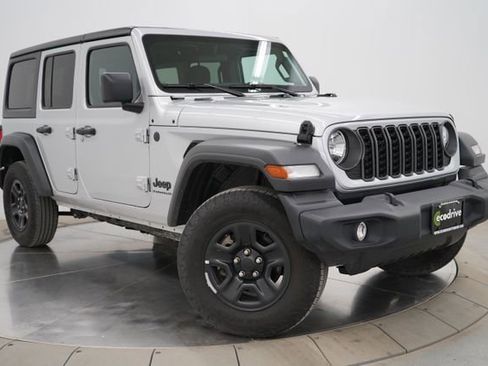 Used 2024 Jeep Wrangler Sport image 3