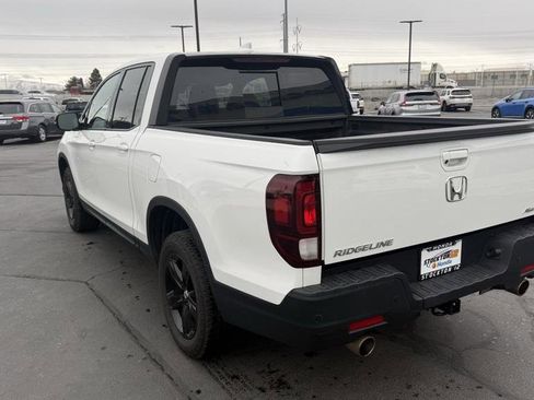 Certified 2021 Honda Ridgeline Black Edition image 9