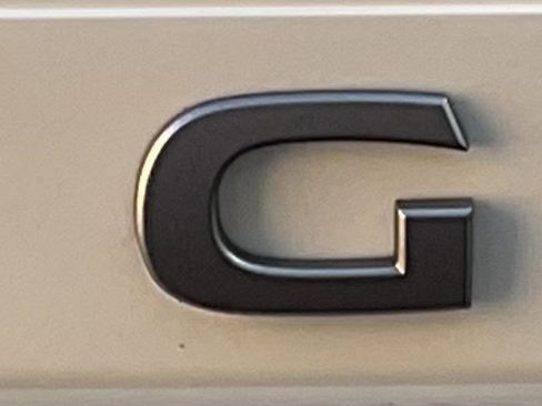 Used 2025 Nissan Rogue SV image 7