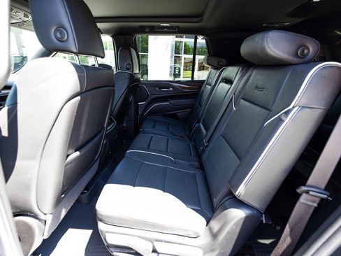Used 2024 Cadillac Escalade Premium Luxury AWD/4WD image 26