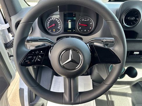 New 2025 Mercedes-Benz Sprinter 2500 image 23