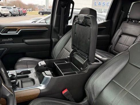 Used 2022 Chevrolet Silverado 1500 High Country w/ High Country Premium Package image 26