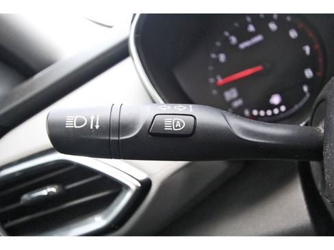 Used 2021 Chevrolet TrailBlazer LT w/ Convenience Package image 11