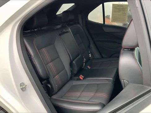 Used 2023 Chevrolet Equinox RS image 19