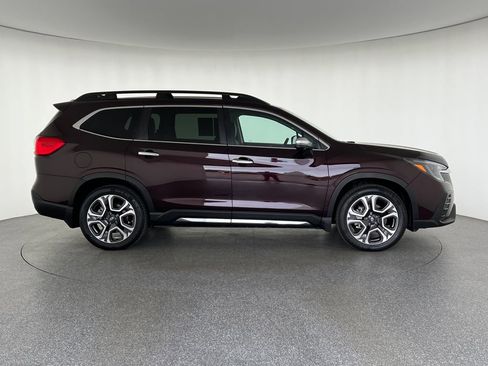 Certified 2023 Subaru Ascent Touring AWD/4WD image 2