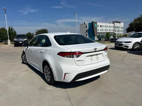 Used 2020 Toyota Corolla LE FWD image 5