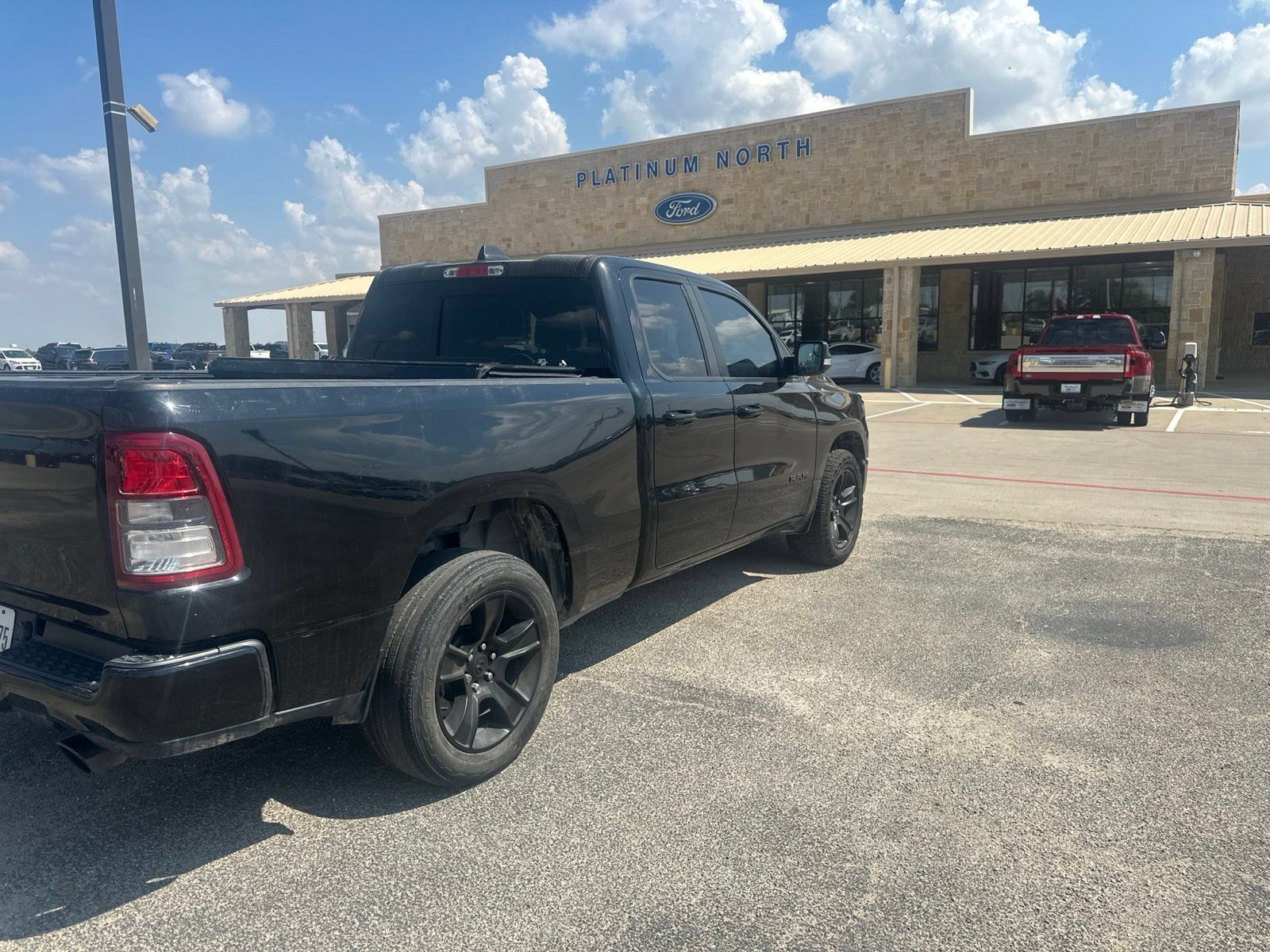 Used 2022 RAM 1500 Lone Star w/ Night Edition RWD image 5