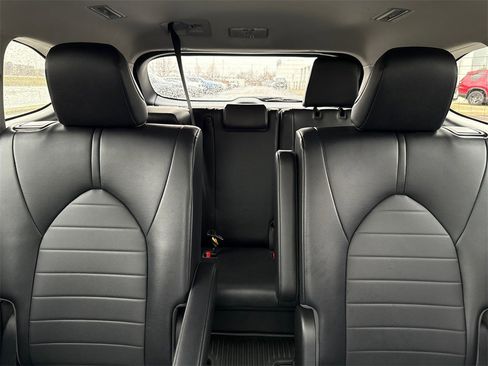 Used 2023 Toyota Highlander XLE image 20