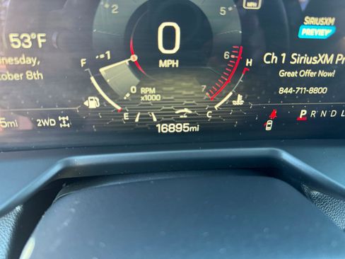 Used 2025 GMC Acadia Elevation image 42