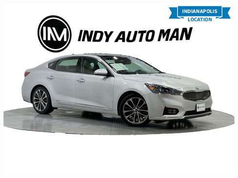 Used 2018 Kia Cadenza Technology image 1
