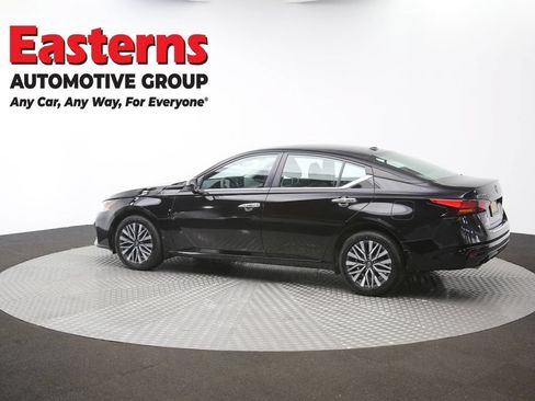 Used 2023 Nissan Altima 2.5 SV w/ SV Premium Package AWD/4WD image 63