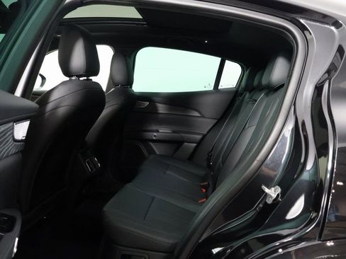 Used 2023 Maserati Grecale Modena image 11